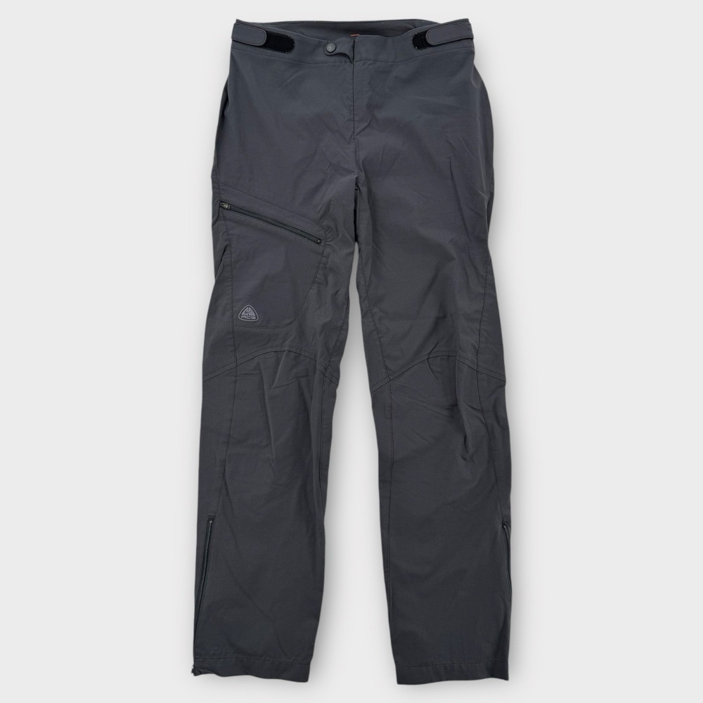 Nike ACG Pants Womens Small Black Outdoor Hiking Zip Pocket Nylon Y2K‎ Gorpcore